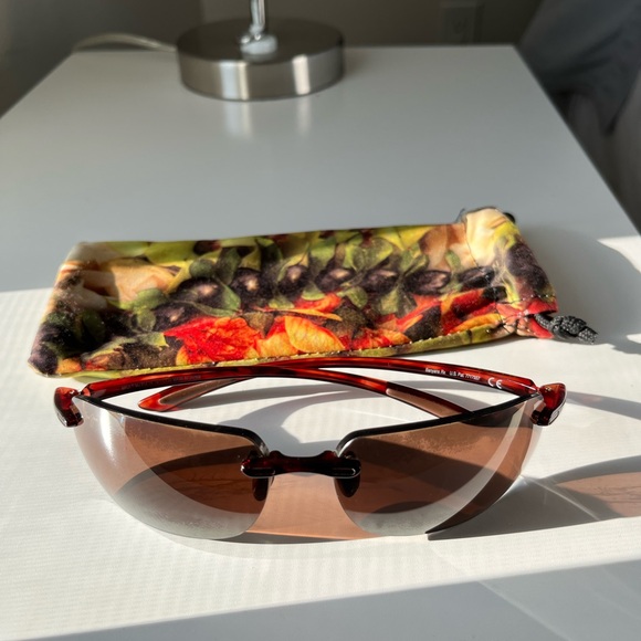 Maui Jim Sunglasses - Picture 1 of 4